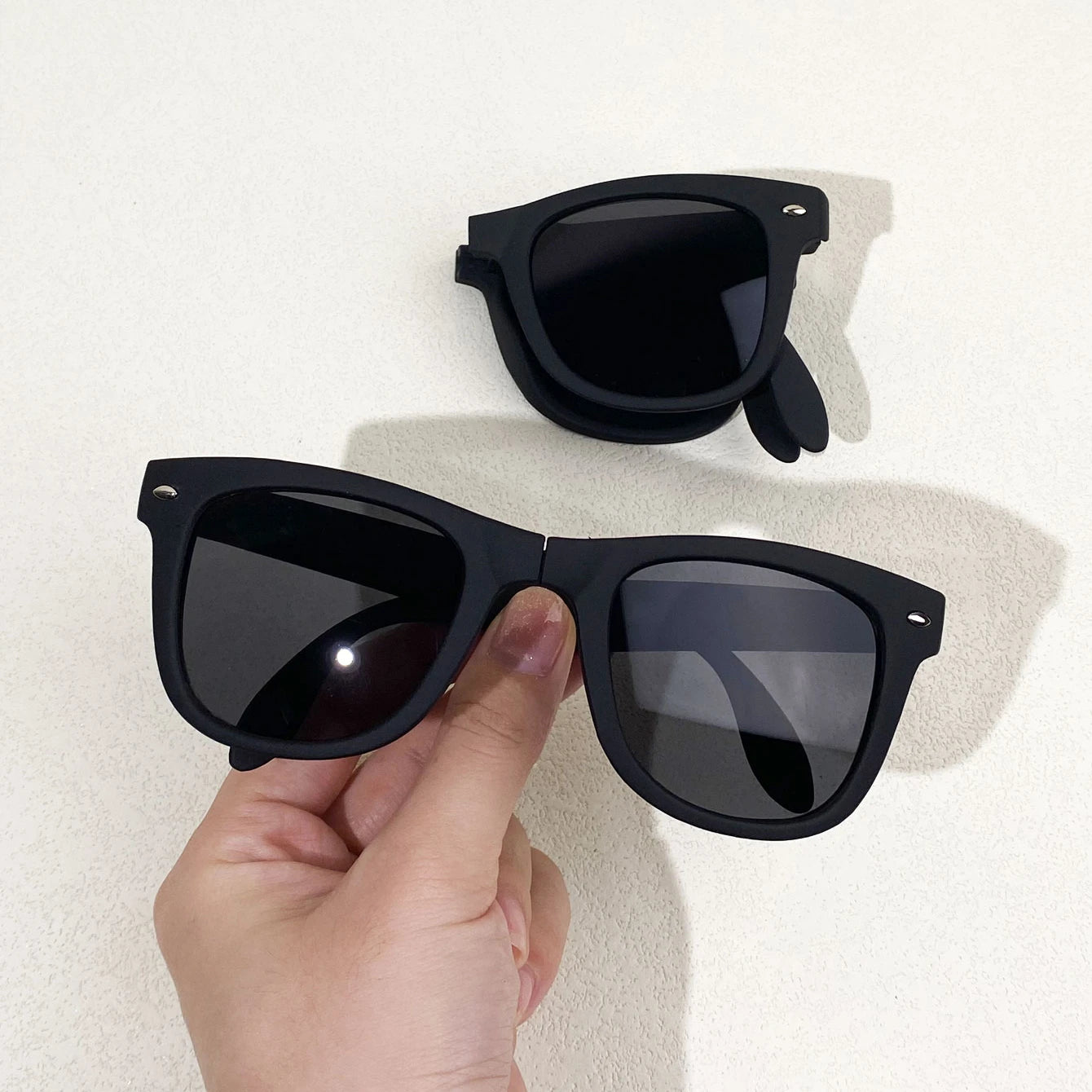 Folding Sunglasses for Women Men Trendy Designer Foldable Shade Portable UV Protection Sun Glasses